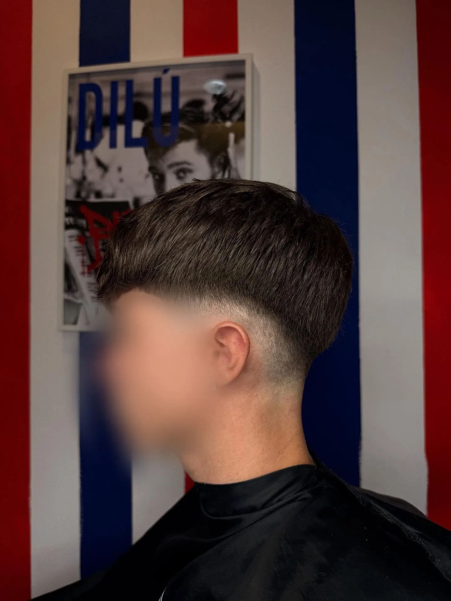 Taper fade con frangia